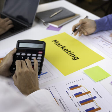 marketing-team-meeting-business-people-are-meeting-2025-02-25-03-42-52-utc marketing team meeting business people are meeting There are data sheets and charts on the table to support your business planning meetings for growth. business idea